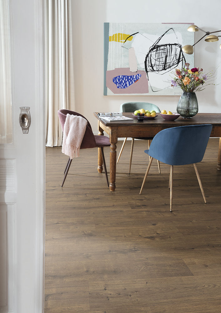 estarima-laminado-esaqua-classic-24-ac4-roble-sidon-comedor